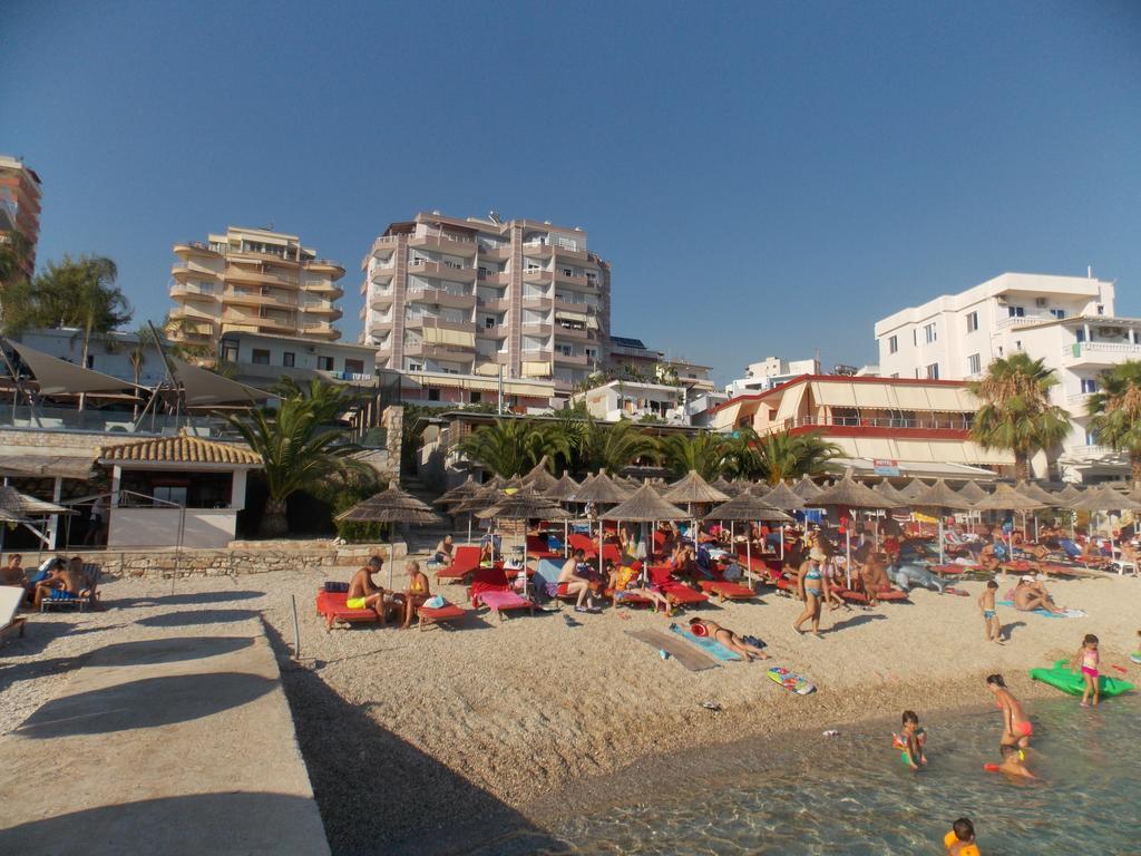 Detjon Beach Apartments Sarande Bagian luar foto